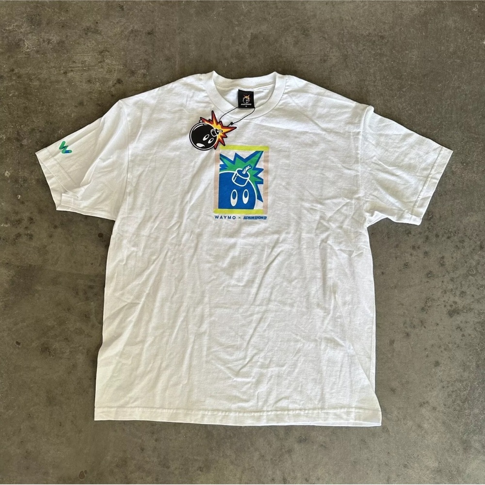Adam Bomb t shirt XL